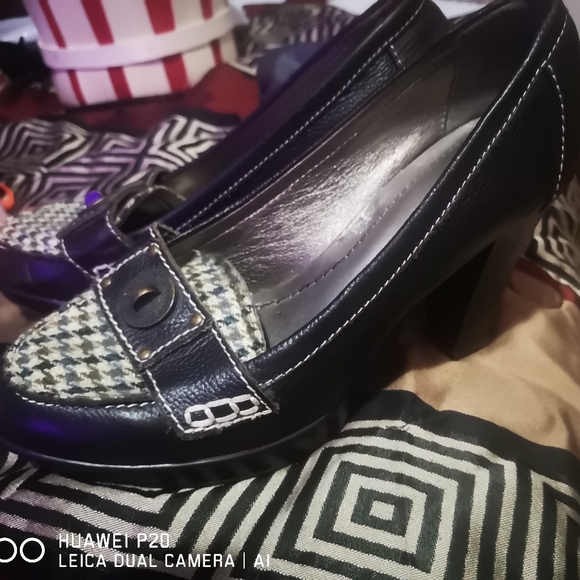 Hushpuppy size 7.5 - Picture 2 of 2